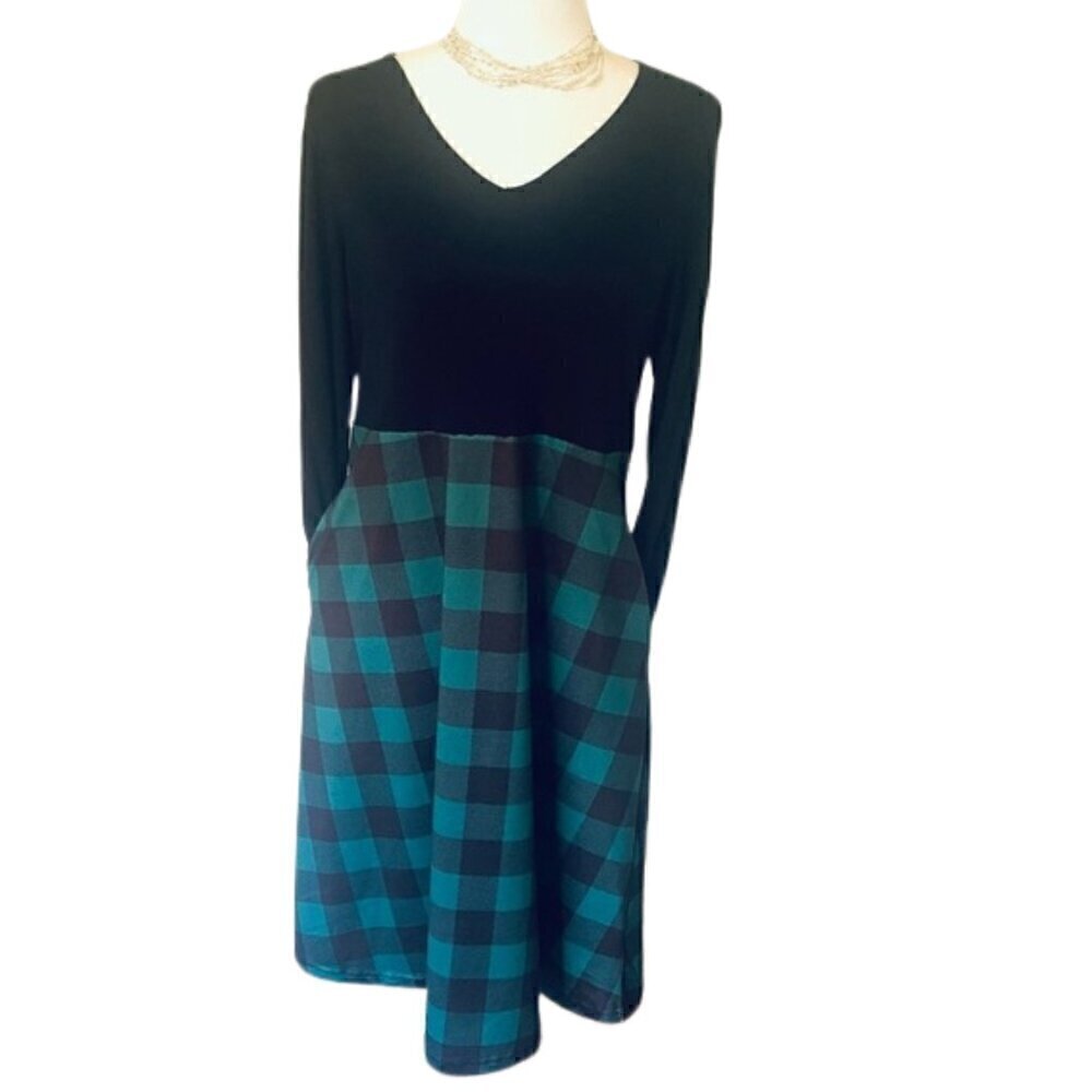EMERY ROSE Buffalo Plaid Black and Green Dress Size M